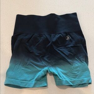 Aurola workout shorts